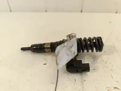 Peça sobressalente para automóvel em segunda mão injetor por volkswagen passat b6 variant (3c5) 2.0 tdi 16v referências oem iam 03g130073s  