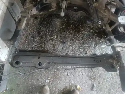 Recambio de automóvil de segunda mano de TRAVESAÑO INFERIOR para RENAULT MEGANE IV FASTBACK (B9A/M/N_) 1.5 DCI 90 (B9A1) referencias OEM IAM 625301229R  