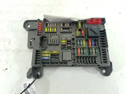 Pezzo di ricambio per auto di seconda mano scatola relè/fusibili per bmw x6 (e71, e72) xdrive 40 d riferimenti oem iam 693168704