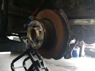 Second-hand car spare part front right knuckle for bmw 1 (e87) 116 d oem iam references 31216793924  