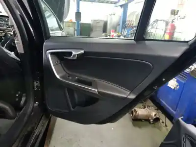 Peça sobressalente para automóvel em segunda mão elevador de vidros traseiro direito por volvo v60 i (155) d2 referências oem iam 30784309