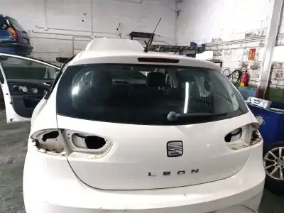 Second-hand car spare part tailgate for seat leon (1p1) 1.6 tdi oem iam references 1p0827024