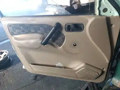 Piesă de schimb auto la mâna a doua GARNIERE UȘA FAȚÃ STÂNGA pentru NISSAN TERRANO II (R20) 2.7 TD 4WD Referințe OEM IAM 809010X800  