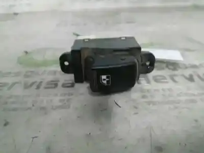 Peça sobressalente para automóvel em segunda mão BOTÃO / INTERRUPTOR ELEVADOR VIDRO TRASEIRO DIREITO por KIA RIO  Referências OEM IAM 621W03620 9357820000 S160