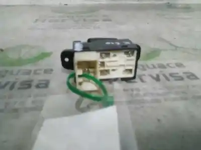 Peça sobressalente para automóvel em segunda mão botão / interruptor elevador vidro traseiro direito por kia rio 1.5 cat referências oem iam 621w03620 9357820000 s160