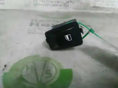 Peça sobressalente para automóvel em segunda mão BOTÃO / INTERRUPTOR ELEVADOR VIDRO TRASEIRO DIREITO por BMW SERIE 3 BERLINA (E46)  Referências OEM IAM 61318368921  03120400