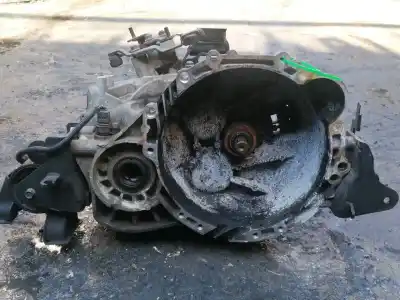 Second-hand car spare part gearbox for kia cee´d emotion oem iam references s828j0
