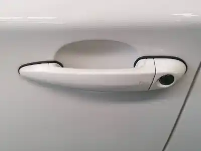Peça sobressalente para automóvel em segunda mão puxador exterior dianteiro esquerdo por bmw serie 1 berlina (e81/e87) 118d referências oem iam 