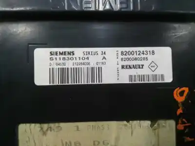 Pezzo di ricambio per auto di seconda mano centralina motore per renault scenic (ja..) motor 1.6 ltr. - 79 kw riferimenti oem iam 8200124318 s118301104a 8200080285