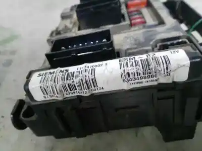 Second-hand car spare part fuse box unit for citroen berlingo 1.9 d multispace oem iam references 964349898000  t118470002e