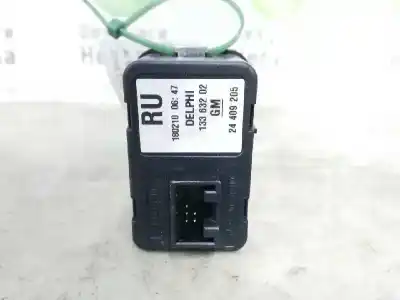 Second-hand car spare part left front power window switch for opel combo familiar oem iam references 13363202  24409205