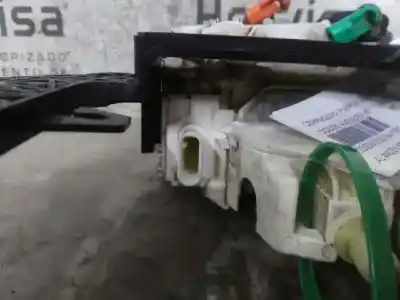 Second-hand car spare part left front door lock for dodge avenger se oem iam references p04589421ae  