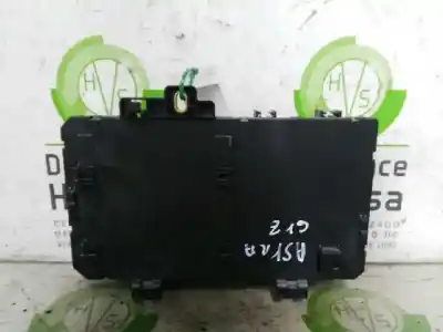 Second-hand car spare part fuse box unit for opel astra gtc 1.7 16v cdti oem iam references 13206762  5dk00866932