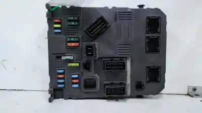 Peça sobressalente para automóvel em segunda mão caixa de fusíveis e relés por peugeot 206 berlina 1.4 referências oem iam 9653667680