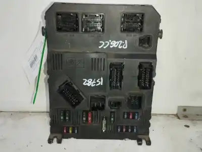 Pièce détachée automobile d'occasion boîtes à fusibles pour peugeot 206 cc cc références oem iam 9646777380