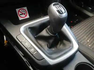 Second-hand car spare part gear lever trim for kia xceed 1.0 tgdi cat oem iam references 