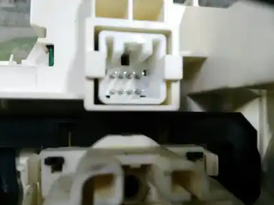 Second-hand car spare part climate control for toyota corolla (_e12_) 1.4 vvt-i (zze120_) oem iam references 983915e  