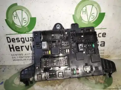 Second-hand car spare part fuse box unit for opel astra j (p10) 1.7 cdti (68) oem iam references 13302300
