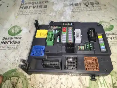 Peça sobressalente para automóvel em segunda mão caixa de fusíveis e relés por citroen c4 lim. 1.6 hdi fap referências oem iam 9665547480