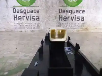 Second-hand car spare part right front power window switch for chevrolet aveo 1.4 cat oem iam references   