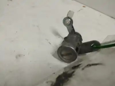 Second-hand car spare part left front door lock for chevrolet aveo ls oem iam references   