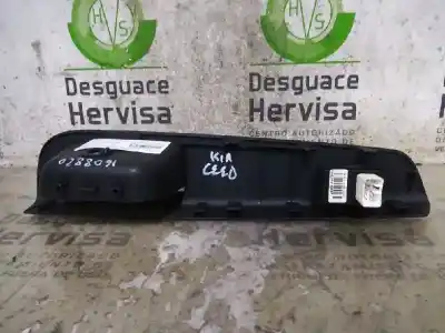 Second-hand car spare part right front power window switch for kia cee´d drive oem iam references 935751h100  