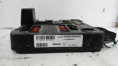 Pezzo di ricambio per auto di seconda mano scatola relè/fusibili per renault scenic ii 1.5 dci diesel 82 cv / 60 kw riferimenti oem iam 8200306032c  s118399200f