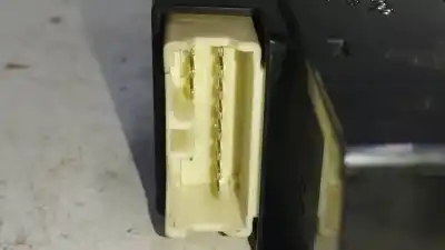 Peça sobressalente para automóvel em segunda mão botão / interruptor elevador vidro dianteiro esquerdo por kia rio rs berlina referências oem iam 621w10070  