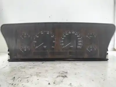 Pièce détachée automobile d'occasion COMPTEUR DE VITESSE TABLEAU DE BORD pour JAGUAR XJ6/12  Références OEM IAM 53070032B  