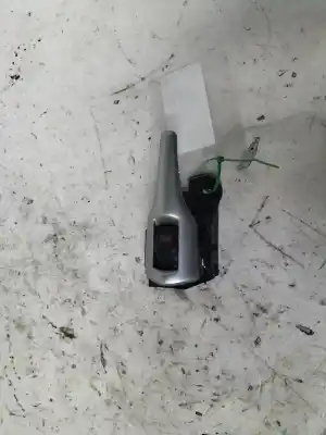 Peça sobressalente para automóvel em segunda mão puxador interior traseiro esquerdo por toyota auris (_e15_) 1.4 d-4d (nde150_) referências oem iam 62318a1