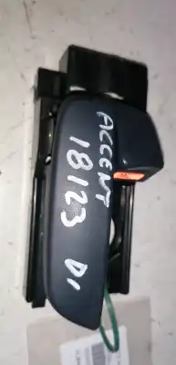 Second-hand car spare part INTERIOR LEFT FRONT HANDLE for HYUNDAI ACCENT (MC)  OEM IAM references 826101E000  