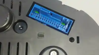 Second-hand car spare part dashboard for seat leon (1m1) last edition oem iam references 1m0920822e  