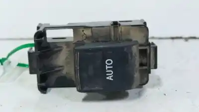 Peça sobressalente para automóvel em segunda mão botão / interruptor elevador vidro traseiro direito por toyota auris (_e15_) 1.4 d-4d (nde150_) referências oem iam 8012a05