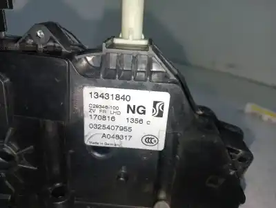 Second-hand car spare part front right door lock for opel corsa e selective oem iam references 13431840  