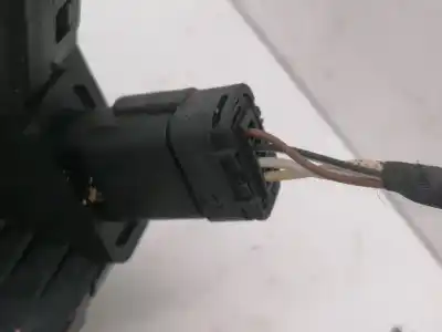 Second-hand car spare part right side door lock for renault express confort oem iam references 825029568r  40887264