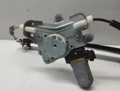 Автозапчастина б/у регулятор скла заднього правого для ssangyong korando 2.0 td cat посилання на oem iam 98840cz101  