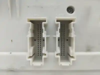 Second-hand car spare part fuse box unit for ford focus lim. (cb4) titanium oem iam references 8c42108  