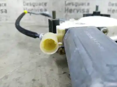 Peça sobressalente para automóvel em segunda mão elevador de vidros dianteira esquerda por renault clio ii fase ii (b/cb0) 1.2 16v referências oem iam  106213xxx 