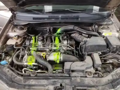İkinci el araba yedek parçası KOMPLE MOTOR için KIA CERATO  OEM IAM referansları D4EA  