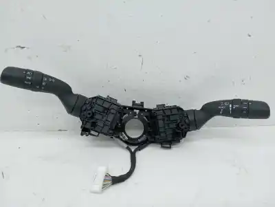 Peça sobressalente para automóvel em segunda mão comutador de luzes por toyota yaris (xp21) hybrid style referências oem iam 17j910