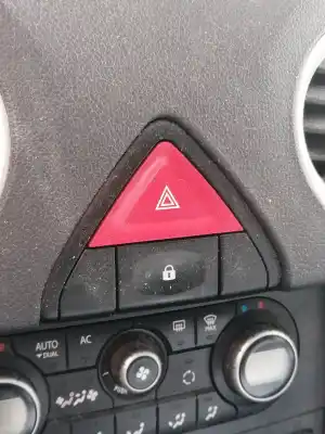 Peça sobressalente para automóvel em segunda mão interruptor 4 piscas - emergência por renault koleos 2.0 dci diesel fap referências oem iam 68485jy00a