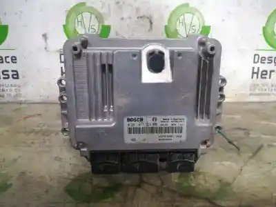 Pièce détachée automobile d'occasion CALCULATEUR MOTEUR ECU pour NISSAN PRIMASTAR (X83)  Références OEM IAM 0281011529 8200546983 HOM8200051608