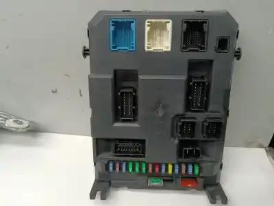 Peça sobressalente para automóvel em segunda mão caixa de fusíveis e relés por citroen c3 feel referências oem iam 9666952280