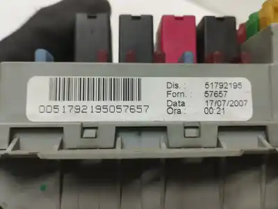 Second-hand car spare part fuse box unit for lancia ypsilon (101) 1.4 16v oro (10.2006->) oem iam references 51792195  