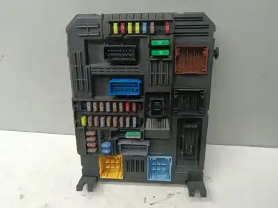 İkinci el araba yedek parçası röle/sigorta kutusu için citroen c3 elle oem iam referansları 981985128001