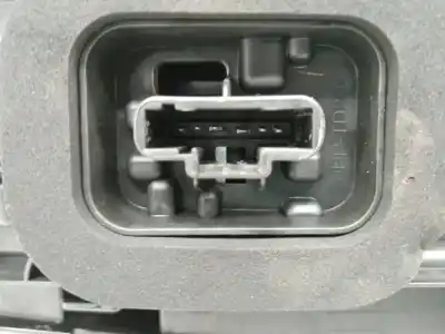 Автозапчастина б/у правий ліхтар для peugeot rifter gt line standard посилання на oem iam 9820555280  