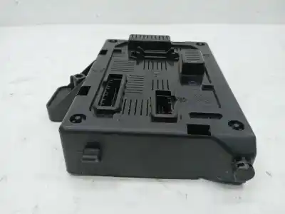 Second-hand car spare part electronic module for renault clio iii authentique oem iam references 8200811816  