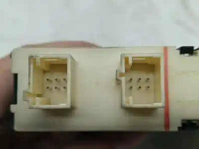 Peça sobressalente para automóvel em segunda mão motor elevador vidro dianteiro esquerdo por citroen c4 berlina 1.6 16v referências oem iam 996393101  