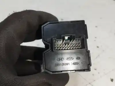 Peça sobressalente para automóvel em segunda mão trocar por kia rio basic referências oem iam 299105391  