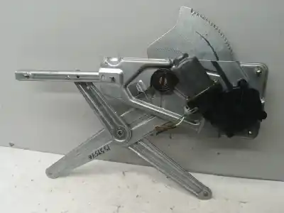 Pièce détachée automobile d'occasion Léve Glace Avant Droit pour RENAULT TWINGO (CO6) 1.2 Alize Références OEM IAM 8200052944  